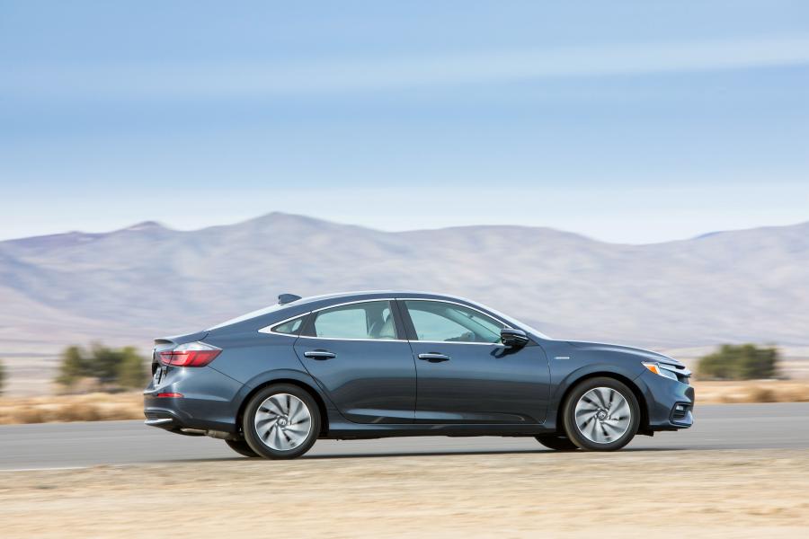  Honda Insight 2018 года  (NA) (фото 14 из 62)
